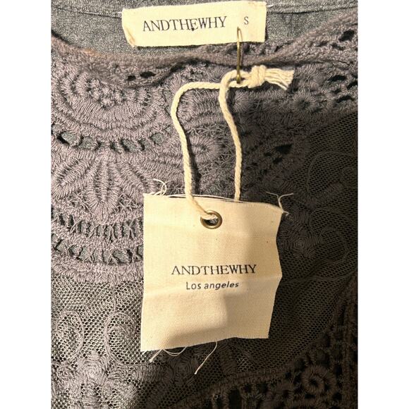 AND THE WHY Top Women’s Sz Small Grey RUFFLE SLEEVE BABYDOLL Shirt Boho Crochet - Picture 3 of 8